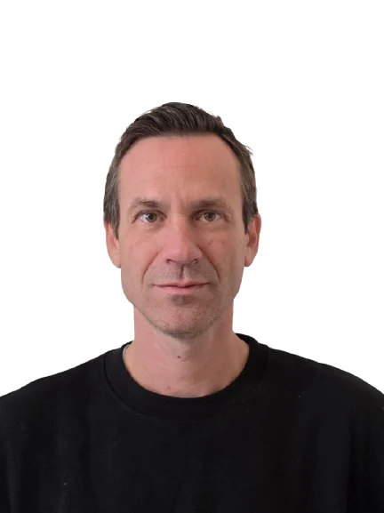 Portrait de Julien Achard, fondateur et CEO d'OpenbanQ